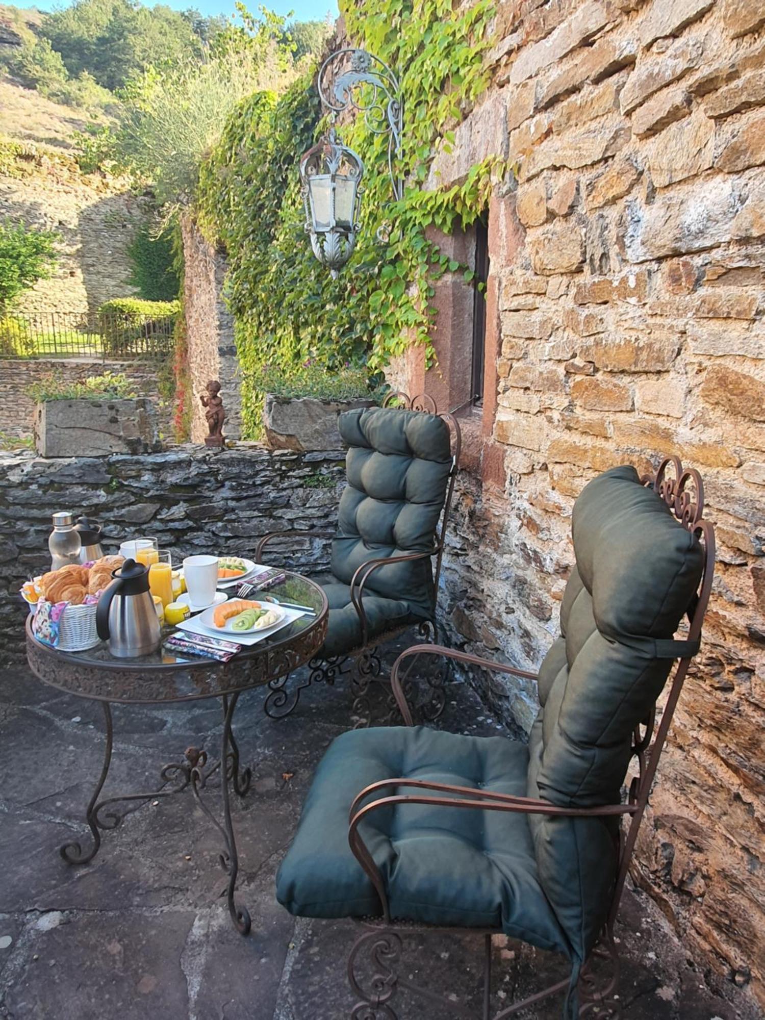 Chambre D'Hotes Au Chateau De Belcastel Belcastel  Exterior foto