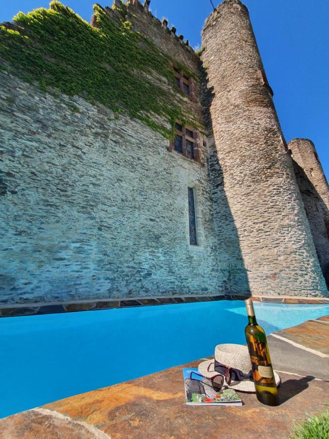 Chambre D'Hotes Au Chateau De Belcastel Belcastel  Exterior foto