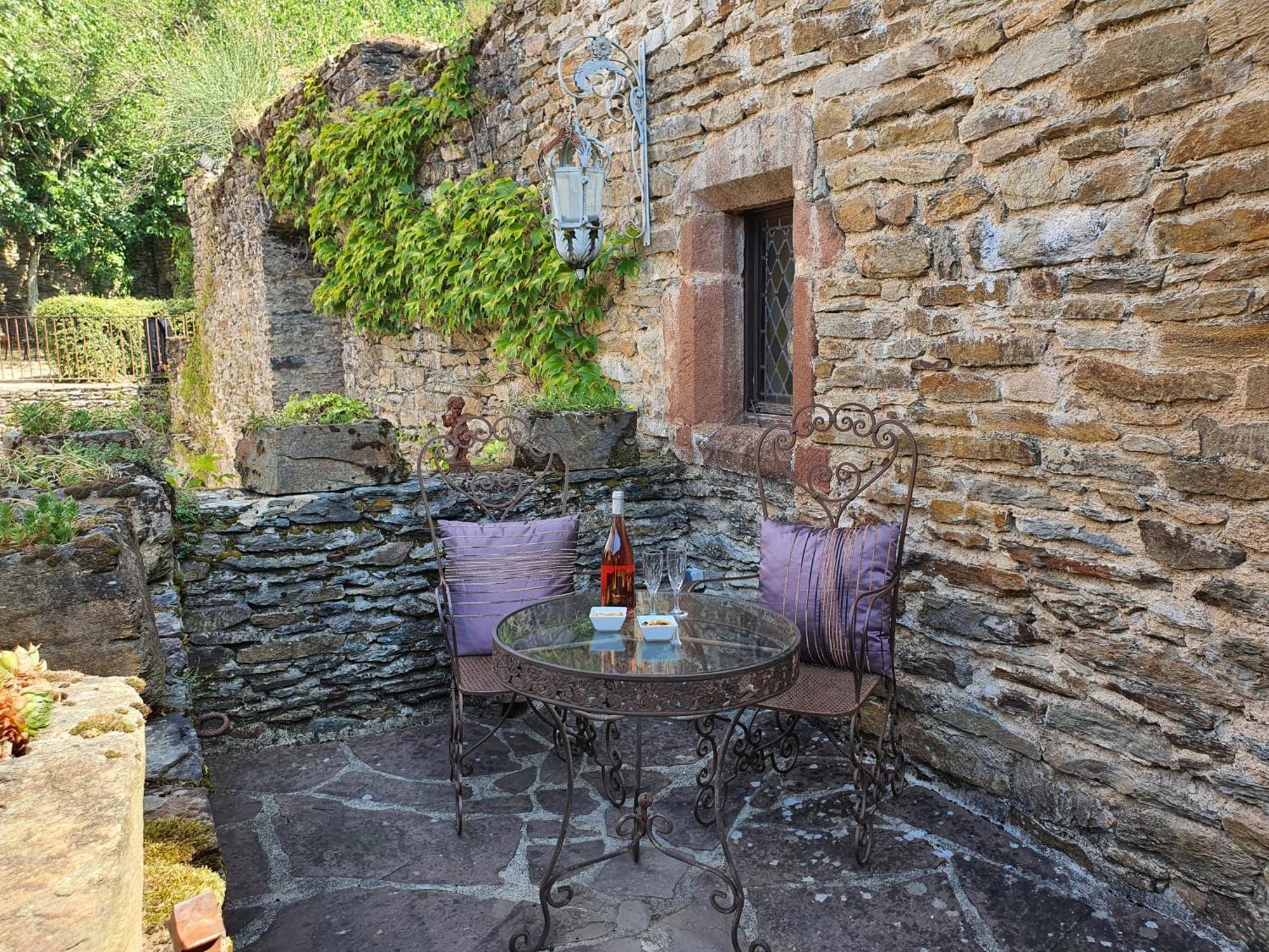 Chambre D'Hotes Au Chateau De Belcastel Belcastel  Exterior foto