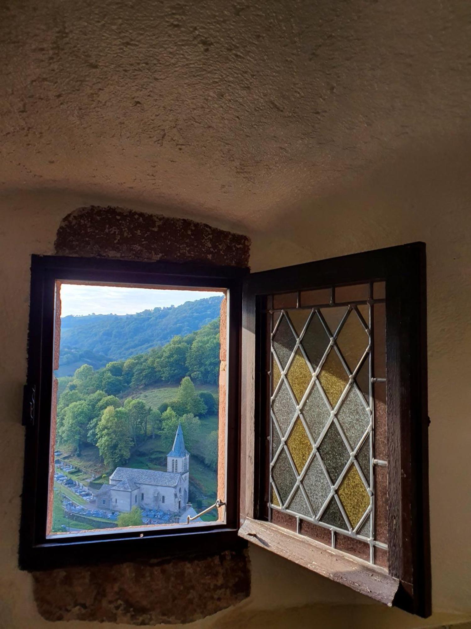 Chambre D'Hotes Au Chateau De Belcastel Belcastel  Exterior foto